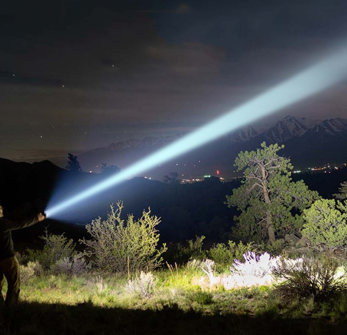 Lanterna Laser Potente Titanium PRO MAX